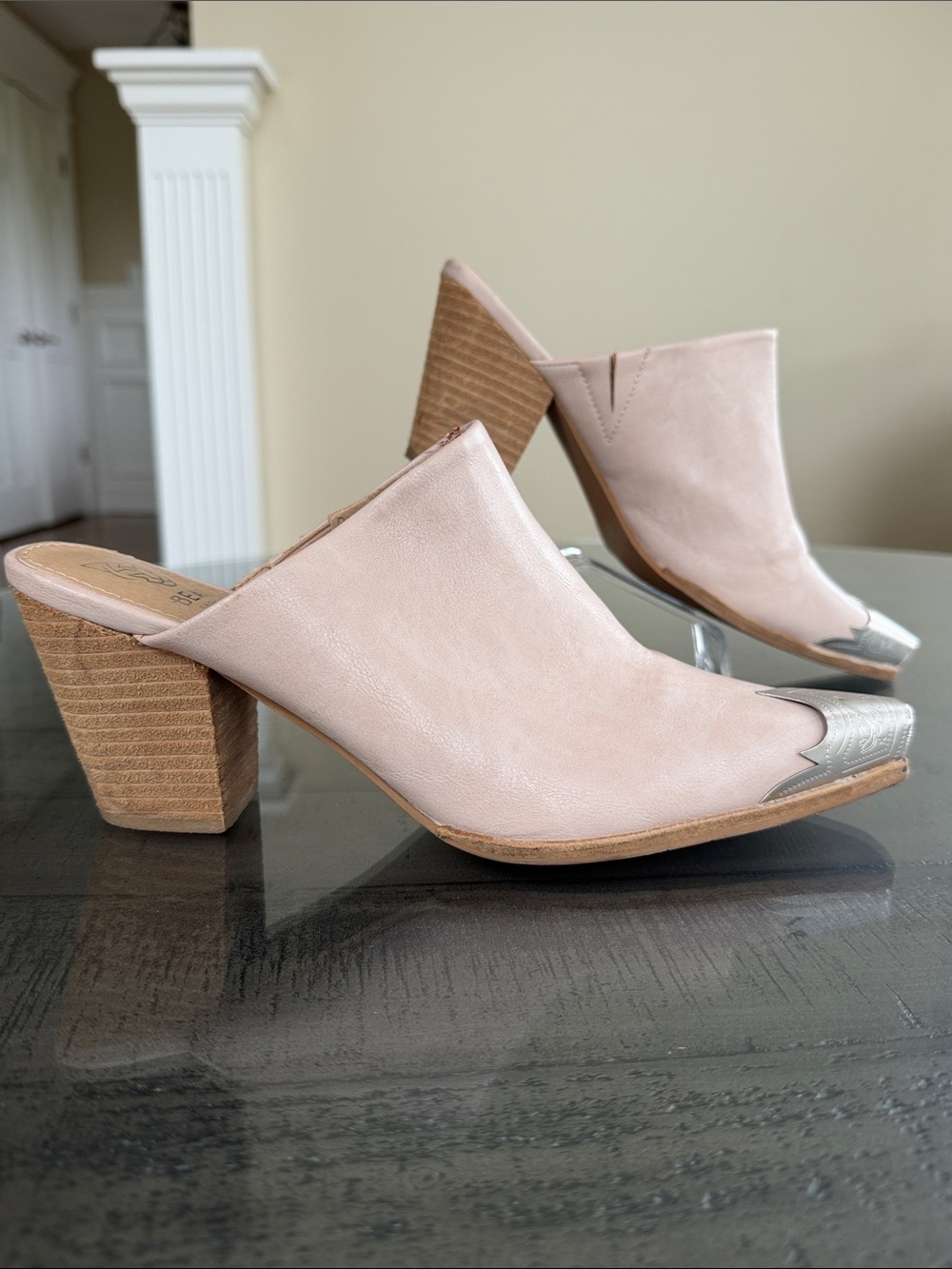BEAST FASHION Blush Pink Faux Leather Mules with Silver Metallic Toe. Size 10
